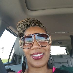 Meet your Posher, Dawn